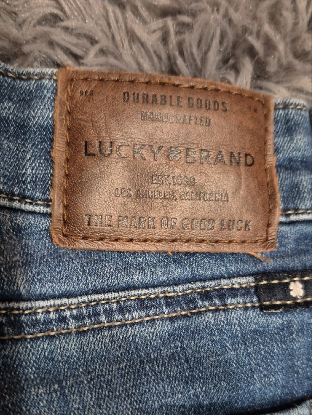 🍀Lucky Brand Women's Light-Mid Blue Skinny Jeans🍀 - Picture 5 of 6